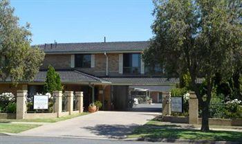 Garden Motor Motel 3*